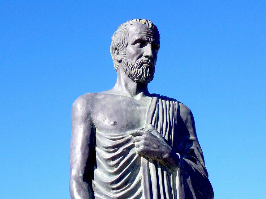 Estátua de Zenão de Cítio: O filósofo fundador do Estoicismo, mestre de Perseu de Cítio.
