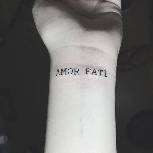 Amor Fati Tattoo Significado: Expressando a Filosofia Estoica na Pele